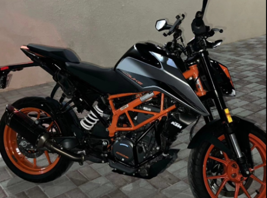 KTM 390 duke 2022 In excellent condition for sale