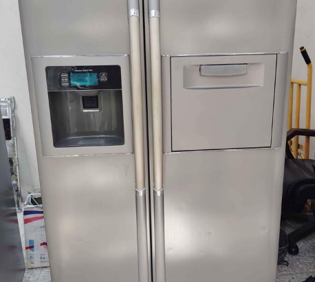 LG friend two-door refrigerator 850 litters for sa