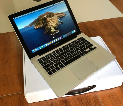 MacBook Pro 2012 With Complete Box And All Accesso
