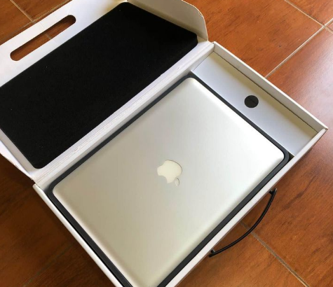 MacBook Pro 2012 With Complete Box And All Accesso