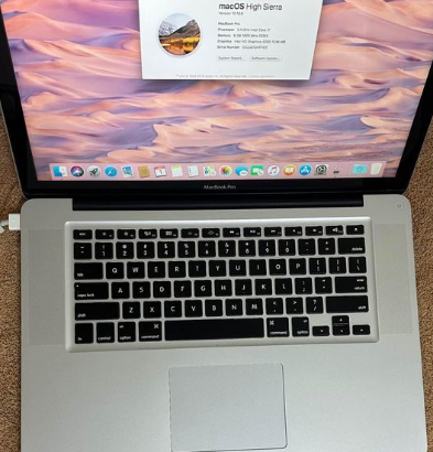 MacBook Pro 2012 15 inch core i7 8 gb 500 gb for s