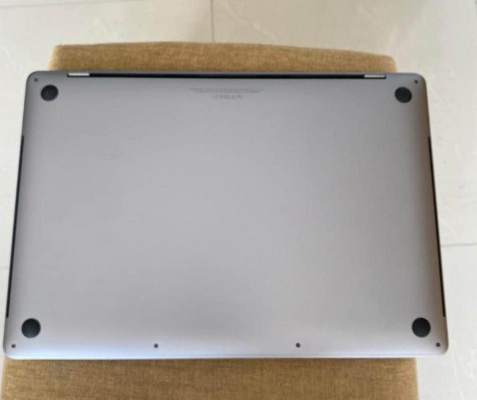 MacBook Pro 2017 15 inch core i7 For Sale