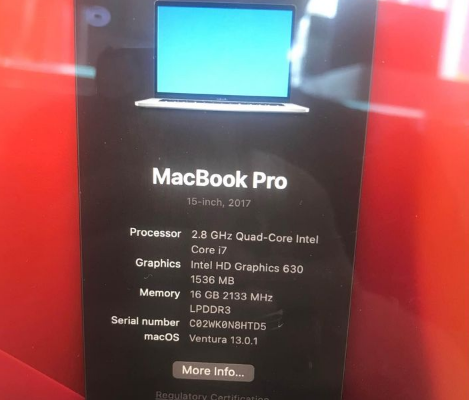 MacBook Pro 2017 15 inch core i7 For Sale