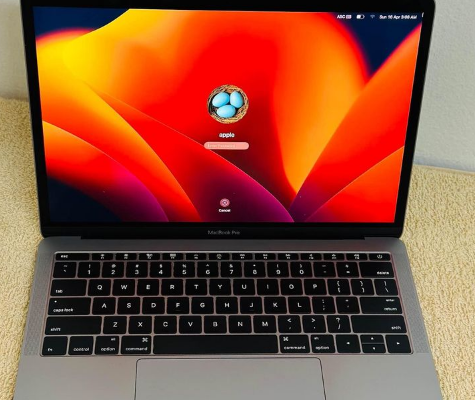 MacBook Pro 2017 16 gb ram and 256 ssd for sale