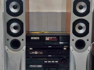 Onkyo HIFI System with Tower Speakers For Sale