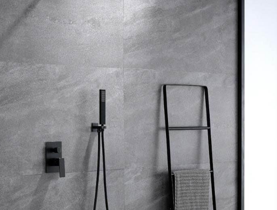 PHRI-TECH heavy Brass Shower System Matt Black For
