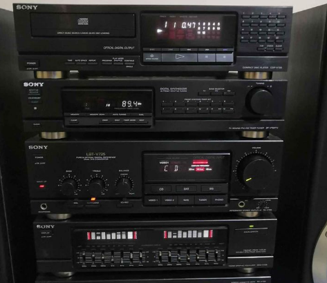 SONY HIFI MUSIC SYSTEM For Sale