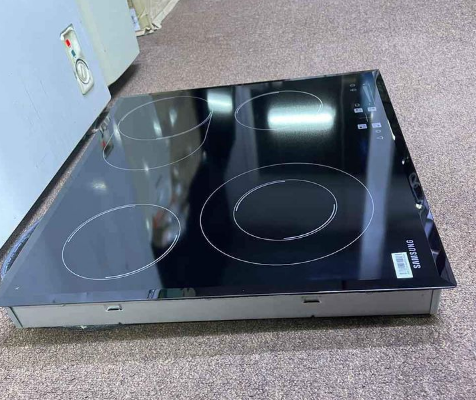 SUMSUNG 60cm Electric Cooktop Brand new For Sale