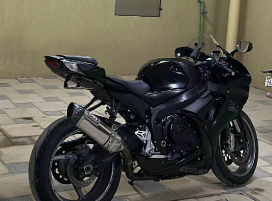 SUZUKI GSXR 600 2013 in good condition for sale