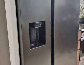 Samsung side by side Refrigerator available for sa