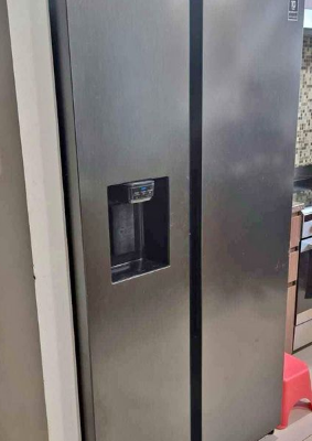 Samsung side by side Refrigerator available for sa