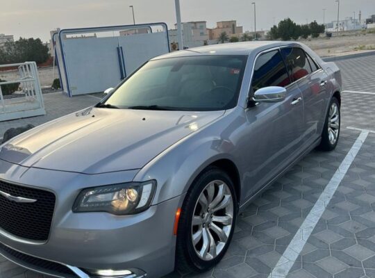 Chrysler C300 full option 2018 usa imported