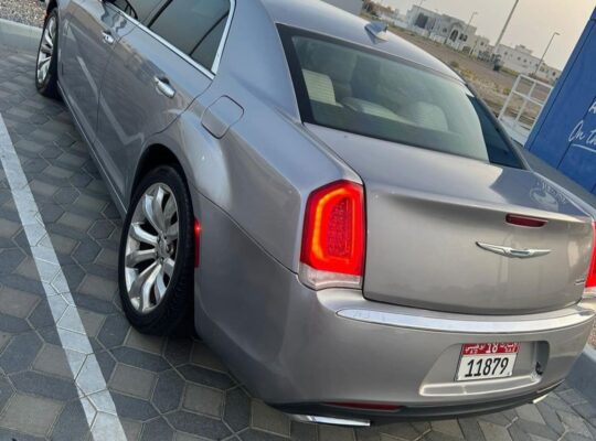 Chrysler C300 full option 2018 usa imported