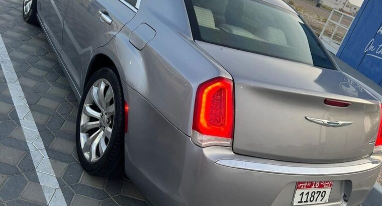 Chrysler C300 full option 2018 usa imported