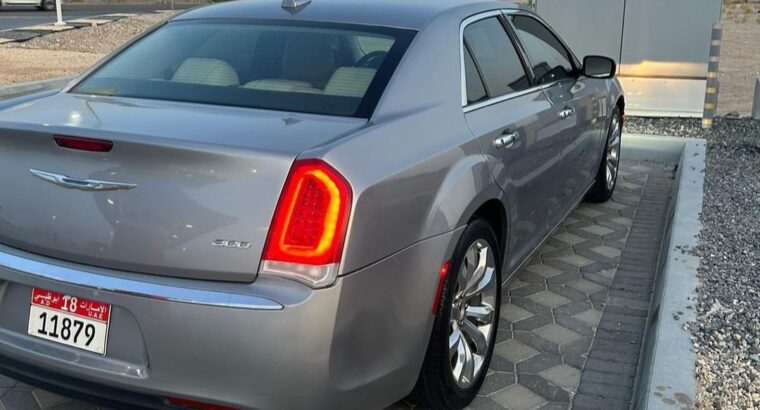 Chrysler C300 full option 2018 usa imported