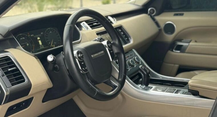 Range Rover sport SE 2014 Gcc in good condition fo