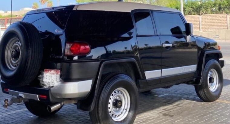 Toyota FJ 2013 Gcc in good condition for sale
