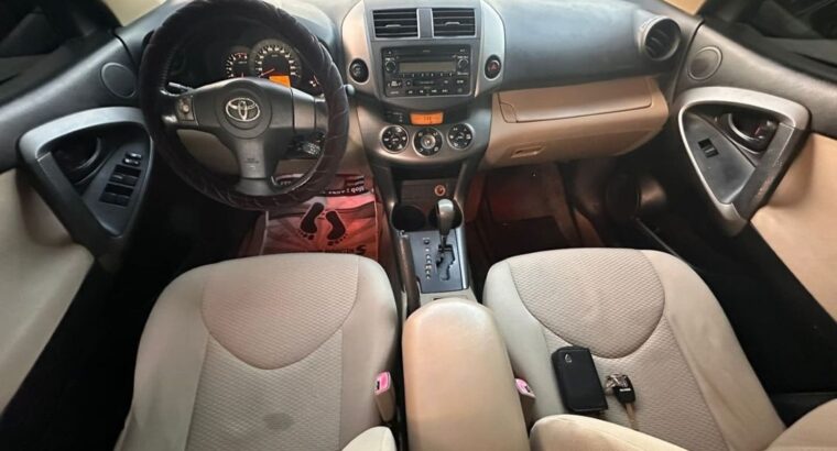 Toyota Rav4 full option 2011 Gcc for sale