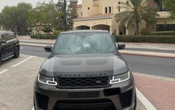 Range Rover sport SVR 2018 in perfect condition