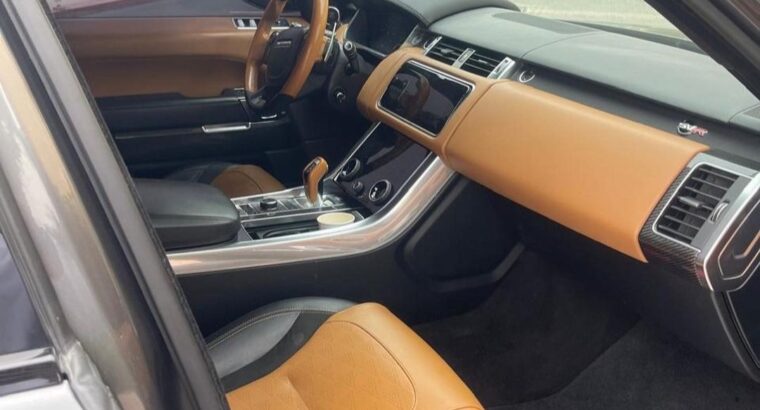 Range Rover sport SVR 2018 in perfect condition