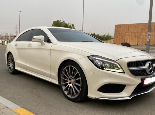 Mercedes CLS500 Gcc full option 2016 in good cond