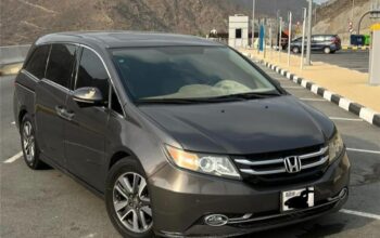 Honda Odyssey touring Gcc 2015 full option for sal