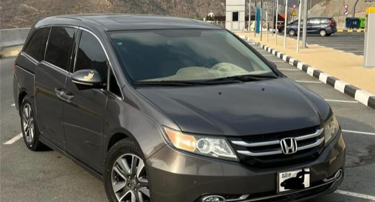 Honda Odyssey touring Gcc 2015 full option for sal
