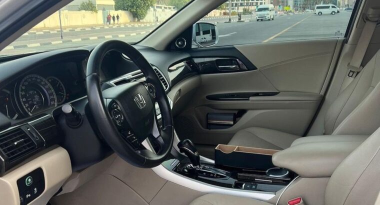 Honda Accord Ex-L full option 2016 Gcc