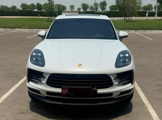 Porsche Macan Gcc full option 2020 For sale in go