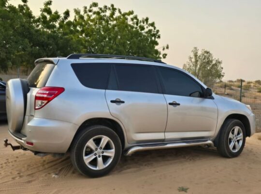 Toyota Rav4 2011 in good condition usa imported