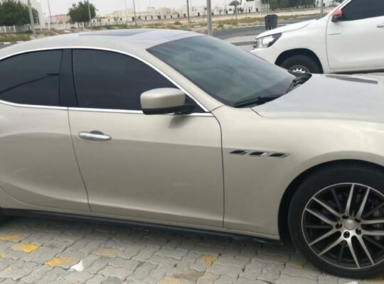 Masarati Ghibli Full option 2015 Gcc in good cond