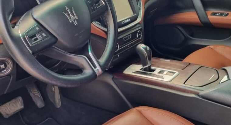 Masarati Ghibli Full option 2015 Gcc in good cond