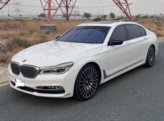 BMW 750LI xdrive master class 2016 Gcc for sale