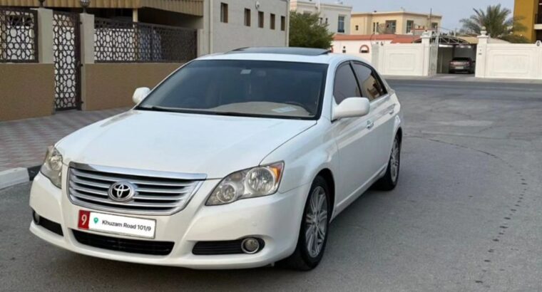 Toyota Avalon limited 2010 Gcc in good condition