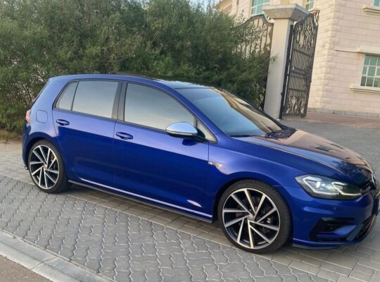 Volkswagen Golf R full option 2019 Gcc for sale