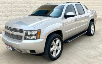 Chevrolet Avalanche LTZ full option 2009 Gcc for