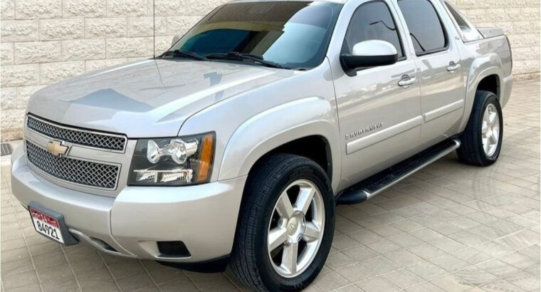 Chevrolet Avalanche LTZ full option 2009 Gcc for