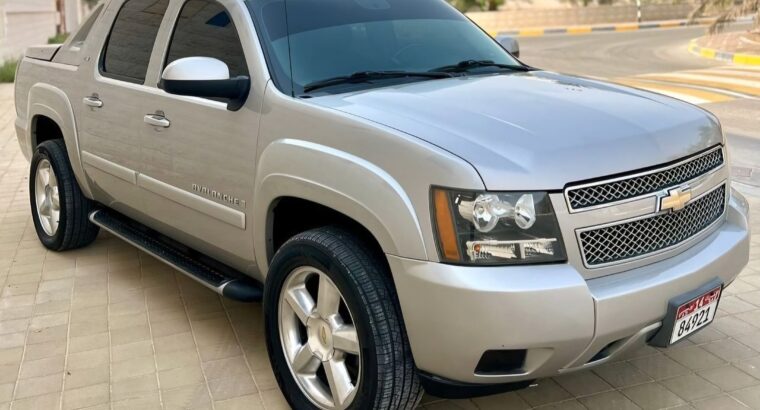 Chevrolet Avalanche LTZ full option 2009 Gcc for