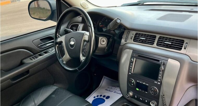 Chevrolet Avalanche LTZ full option 2009 Gcc for