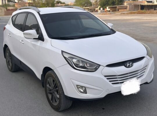 Hyundai Tucson 2014 full option Gcc for sale