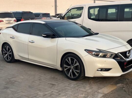 Nissan Maxima SV 2017 Gcc full option for sale