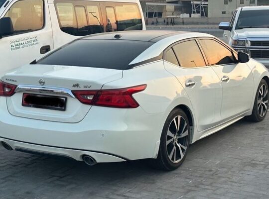 Nissan Maxima SV 2017 Gcc full option for sale