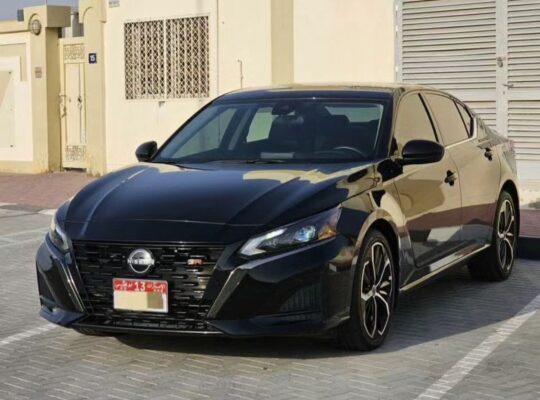 Nissan altima SR full option 2023 USA imported