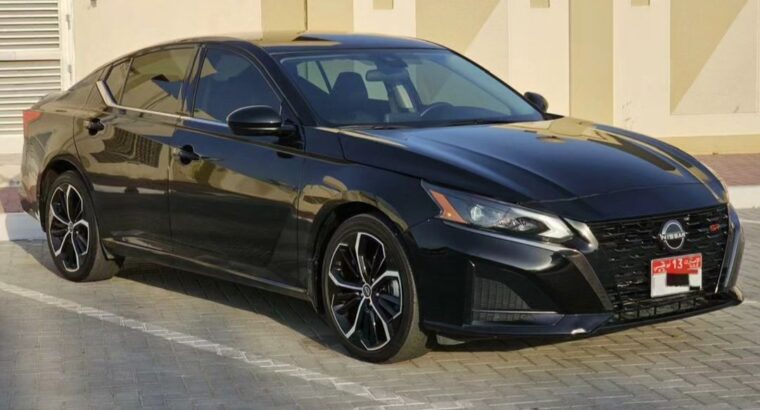 Nissan altima SR full option 2023 USA imported