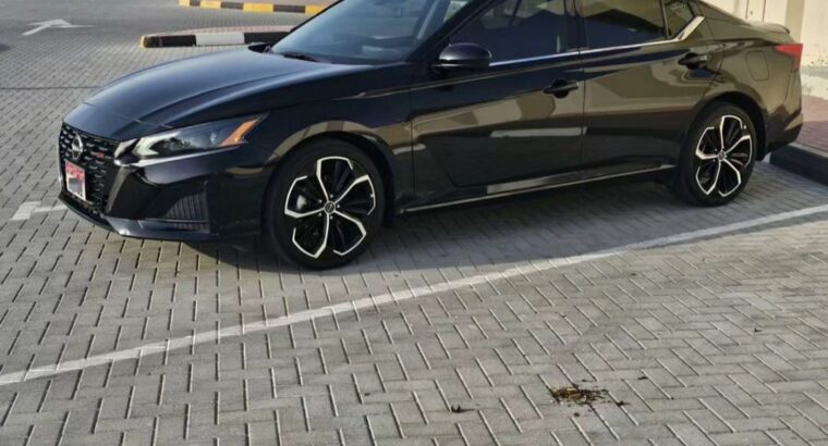 Nissan altima SR full option 2023 USA imported
