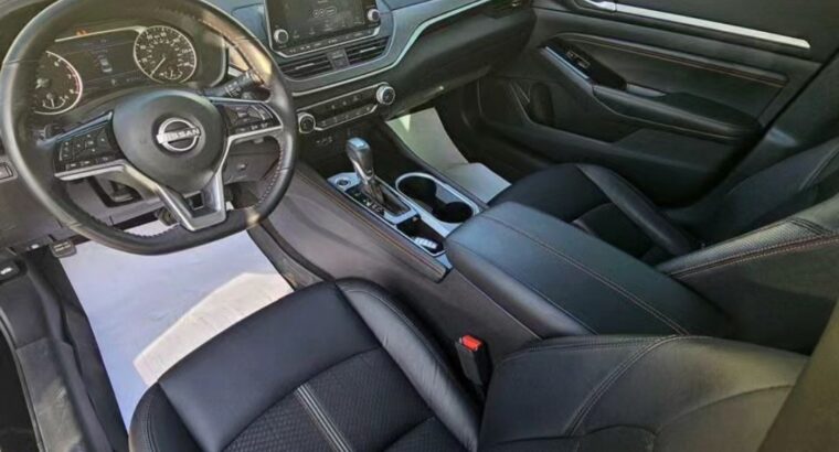 Nissan altima SR full option 2023 USA imported