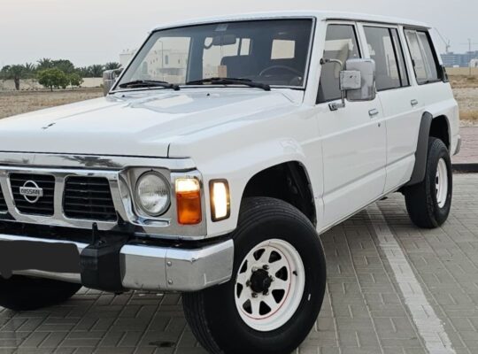 Nissan patrol base option 1994 for sale