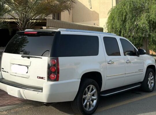 Gmc Youkon Denali XL 2009 Gcc full option