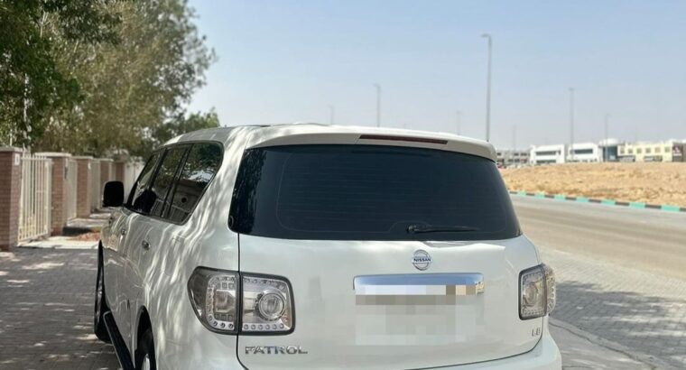 Nissan patrol platinum 2010 full option for sale