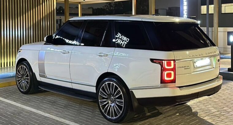 Range Rover vouge SE 2013 Gcc for sale